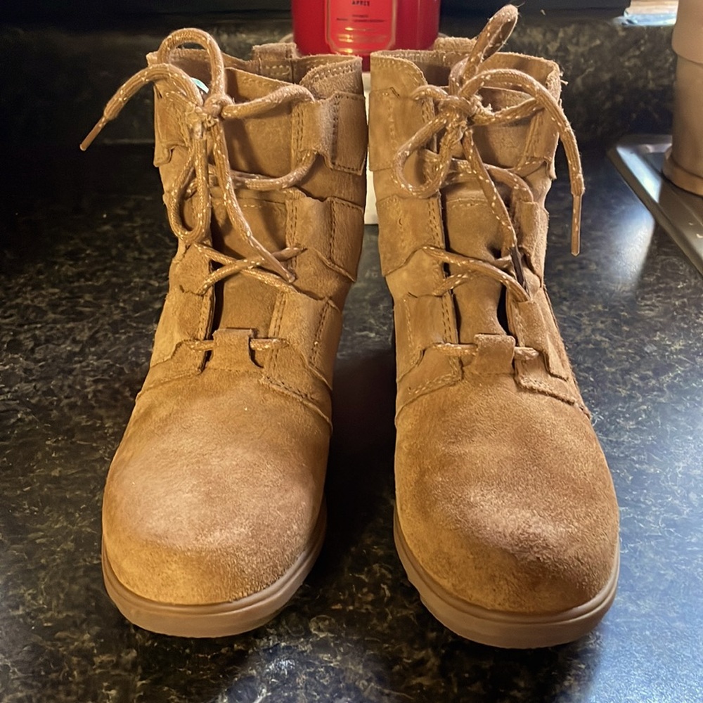 Sorel Evie suede bootie.